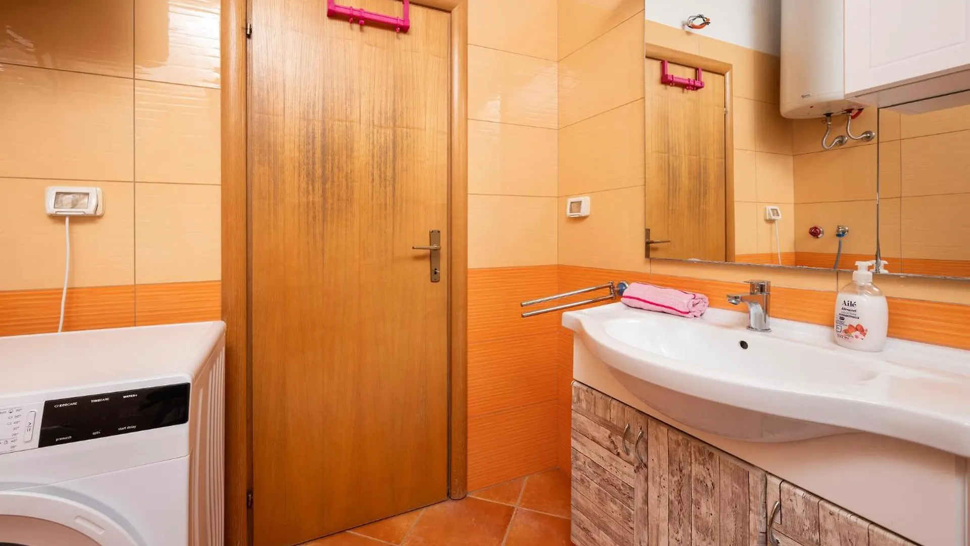 Nice Apartment In Rovinj With Kitchen